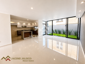 Casa en Venta Zapopan Coto Altanza - Soare 3 - Fraccionamiento Solares