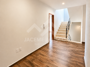 Casa en Venta Zapopan Coto Altanza - Soare 3 - Fraccionamiento Solares