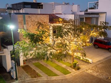 Casa de 4 recamaras Los Almendros Zapopan Norte