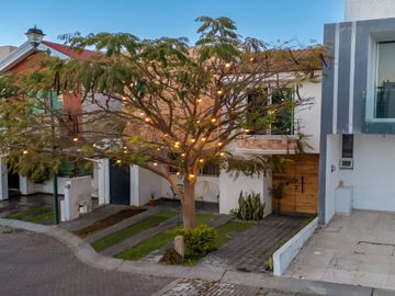 Casa de 4 recamaras Los Almendros Zapopan Norte