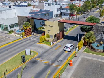 Casa de 4 recamaras Los Almendros Zapopan Norte