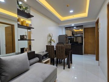 Sewa Signature Park 2BR Siap Huni Full Furnished Renov View Kolam