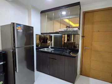 Sewa Signature Park 2BR Siap Huni Full Furnished Renov View Kolam
