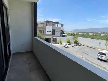 CASA EN RENTA SECTOR PRIVADO EN CUMBRES