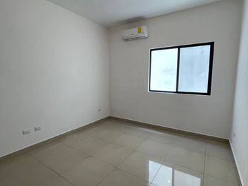 CASA EN RENTA SECTOR PRIVADO EN CUMBRES