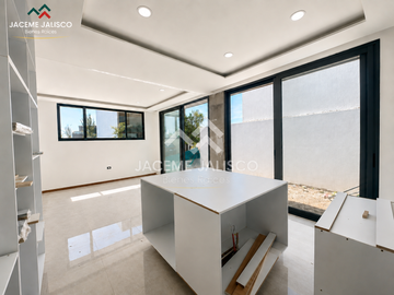 Casa en Venta Coto Larissa - Frac. Solares - Junto a Condominio Altanza