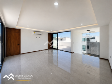 Casa en Venta Coto Larissa - Frac. Solares - Junto a Condominio Altanza