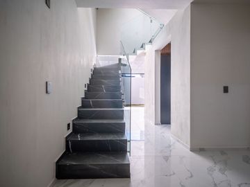 Casa de 4 recamaras Valle Imperial Coto bizantino Zapopan Norte
