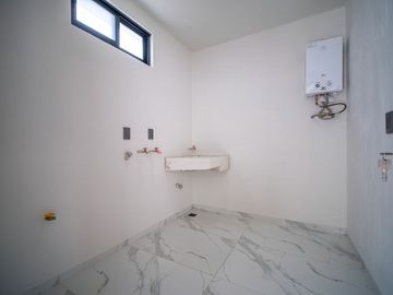 Casa de 4 recamaras Valle Imperial Coto bizantino Zapopan Norte