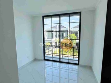 Disewakan Cepat Rumah Villa Pasir Putih Pik2