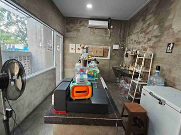 Tanah & Bangunan Lokasi Strategis cocok untuk kafe ramai Dekat Danau, Siap Pakai di Duta Harapan Bekasi Utara