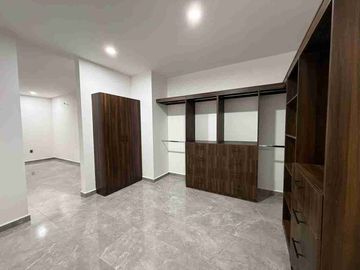 VENTA DE AMPLIA CASA EN PRIVADA SAN ANGEL V EN SAN LUIS POTOSÍ