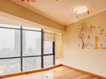 For Sale 3 Bedroom in Pacific Plaza Condominium, Makati City