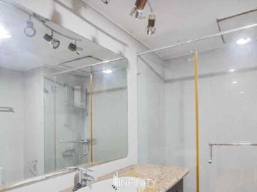 For Sale 3 Bedroom in Pacific Plaza Condominium, Makati City