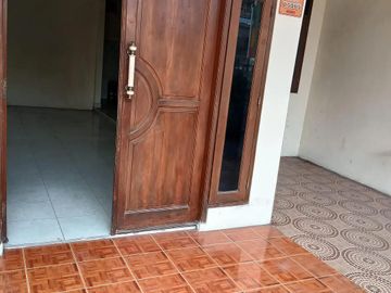 Di Sewakan Rumah 2 Lantai 5 Kamar Tidur di Sukmajaya DEPOK