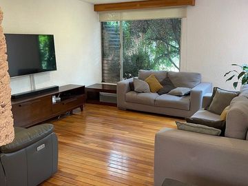 CASA EN RENTA COL. LOMAS DE AXIOMITLA