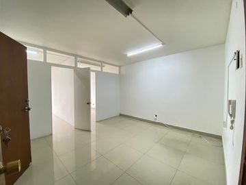 ARRIENDO OFICINA 25, FREIRE 788