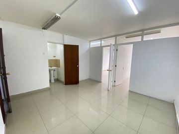 ARRIENDO OFICINA 25, FREIRE 788