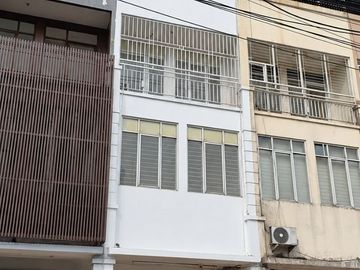 Disewakan Ruko ex Kimia Farma Akses Strategis 4 Lantai di Kayu Putih, Pulo Gadung Jakarta Timur