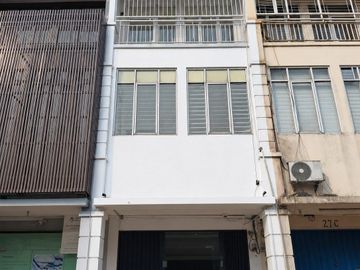Disewakan Ruko ex Kimia Farma Akses Strategis 4 Lantai di Kayu Putih, Pulo Gadung Jakarta Timur