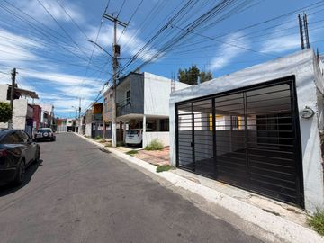 Casa en Renta en Coto dentro de Villas de Torrenolinos en Zapopan, Jalisco, México
