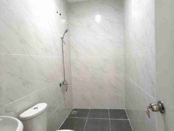 Rumah 2 Lantai Minimalis Modern di Serpong Regensi Melati Mas