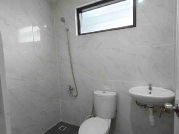 Rumah 2 Lantai Minimalis Modern di Serpong Regensi Melati Mas