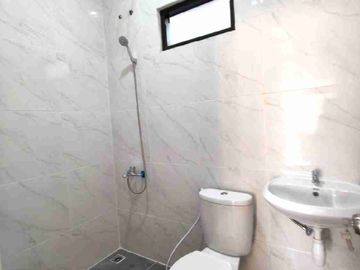 Rumah 2 Lantai Minimalis Modern di Serpong Regensi Melati Mas
