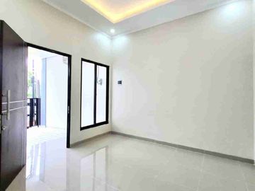 Rumah 2 Lantai Minimalis Modern di Serpong Regensi Melati Mas