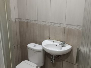 jual hotel 4 lantai lokasi strategis di jakut