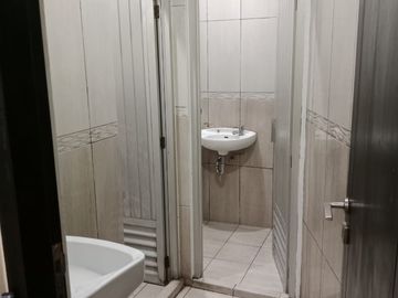 jual hotel 4 lantai lokasi strategis di jakut