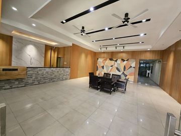 jual hotel 4 lantai lokasi strategis di jakut