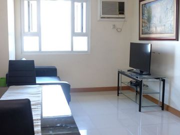 For RENT! Furnished 1BR in The Trion Towers BGC for Php 32,000 per month