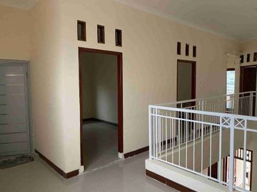 Dijual Cepat Rumah 2 Lantai Siap Huni Bisa KPR