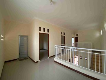 Dijual Cepat Rumah 2 Lantai Siap Huni Bisa KPR