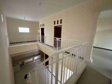 Dijual Cepat Rumah 2 Lantai Siap Huni Bisa KPR