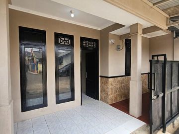 Jual Rumah 1 Lantai Baru Renovasi Siap Huni di Andrawina, Dekat Universitas Pamulang, RS, Sekolah, KRL Rawa Buntu, Pusat Kuliner & Area Serpong