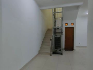 TERMURAH  2 RUKO BARU 2,5 LANTAI 2 BANGUNAN RENDENG JALAN RAYA MOH TOHA BANDUNG