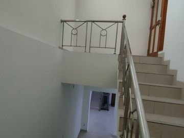 TERMURAH  2 RUKO BARU 2,5 LANTAI 2 BANGUNAN RENDENG JALAN RAYA MOH TOHA BANDUNG