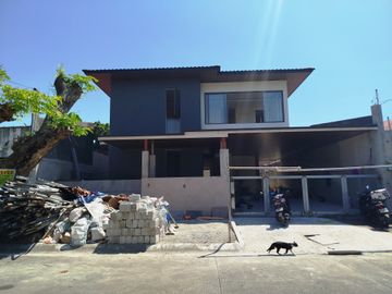 5-Bedroom House with Pool & Elevator for Sale in BF Homes Parañaque | ₱64.8M-AP