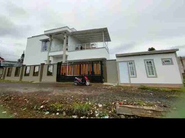 Jual rumah Vila 2 lantai ad kolam renang view gunung gede cipanas