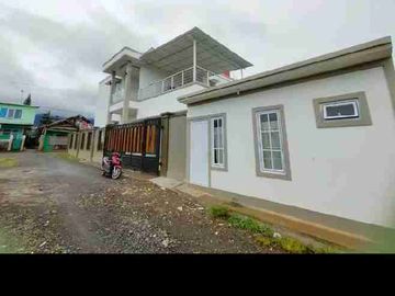 Jual rumah Vila 2 lantai ad kolam renang view gunung gede cipanas
