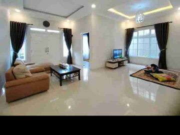 Jual rumah Vila 2 lantai ad kolam renang view gunung gede cipanas