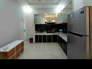 Jual rumah Vila 2 lantai ad kolam renang view gunung gede cipanas