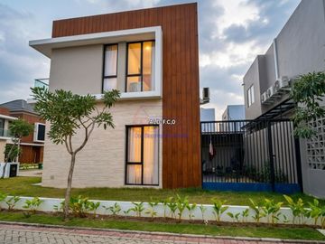 Rumah Hook 2 LT di Luxe Hills Citraland Megah