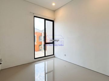 Rumah Hook 2 LT di Luxe Hills Citraland Megah