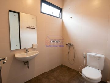 Rumah Hook 2 LT di Luxe Hills Citraland Megah