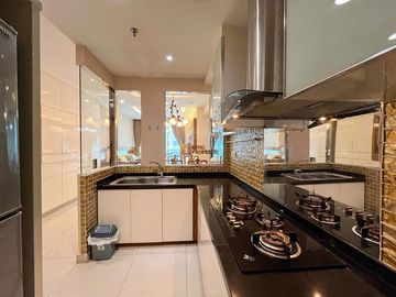 Disewakan 2 Bedroom Condominium Central Park Residences Furnished Minimalis Lengkap – 87 m², Siap Huni, Jakarta Barat
