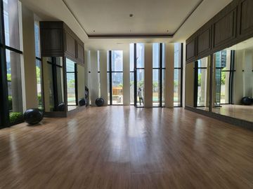 Dijual Apartemen District 8 @Senopati – 3+1 BR (Size 179 Sqm) CERTIFICATE FULLY FURNISH TERMURAH 12,5 MILIAR SEBELUM TERJUAL