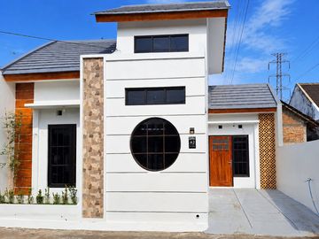 DIJUAL RUMAH BARU FULL FURNISHED DALAM CLUSTER  DI WIROKERTEN, BANGUNTAPAN, BANTUL - YOGYAKARTA